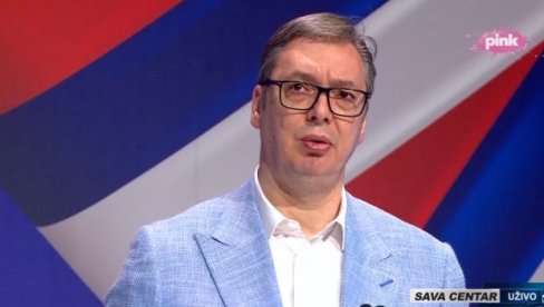 VUČIĆ NA SKUPU U SAVA CENTRU: Žene su uvek odgovornije i ozbiljnije od muškaraca (FOTO/VIDEO)