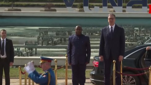 VUČIĆ DOMAĆIN PREDSEDNIKU REPUBLIKE BURUNDI: Svečani doček ispred Palate Srbija uz najviše državne počasti (VIDEO)