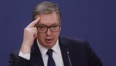 МОНСТРУМИ БЛОКАДЕРИ ФОТЕЉАШИ: Погледајте шта су објавили након вести да је председник Вучић примељен на ВМА! (ФОТО)