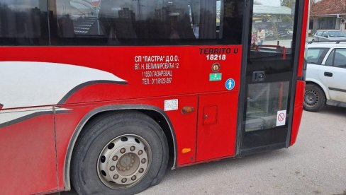 SKANDAL U REŽIJI OPOZICIJE: Buše gume na Lastrinim autobusima koji prevozi radnike Kolubare - klasična diverzija (FOTO)