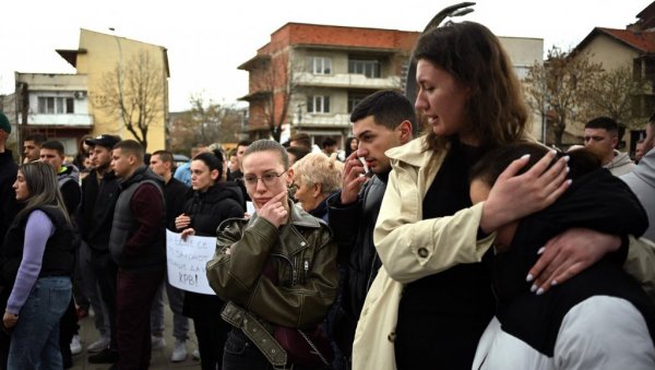 ГРАЂАНИ КОЧАНА ТРАЖЕ СЛОБОДУ ЗА РАДНИКЕ ОБЕЗБЕЂЕЊА: Да није било њих, не би били живи