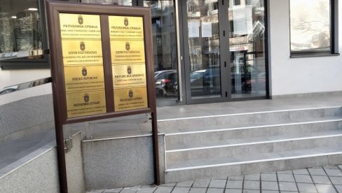 OGLASILO SE VJT ZBOG ŠIRENJA DEZINFORMACIJA NA MREŽAMA: Mladić F.P. (22) skočio sa petog sprata, preminuo u Urgentnom centru