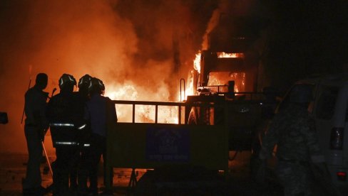 EKSPLOZIJA U OSMOSPRATNICI: Ima poginulih i ranjenih EKSPLOZIJA U OSMOSPRATNICI: Ima poginulih i ranjenih
