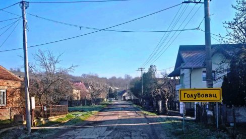 МАЛО СЕЛО, ВЕЛИКА СЛОГА: Како се житељи Голубовца, код Параћина, боре за опстанак свог места (ФОТО)