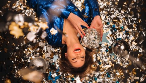 ЧЕТИРИ ЗНАКА КОЈИМА 2026. МЕЊА ЖИВОТ: Година великог преокрета, раста и награде за стрпљење