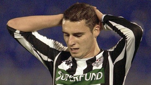 BOLESNICI! Evo šta su Crnogorci uradili pred memorijal Andrija Delibašić (VIDEO)