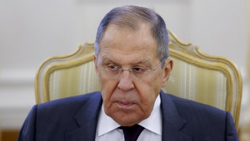 ЛАВРОВ ПОДСЕТИО НА ПОБЕДУ У ДРУГОМ СВЕТСКОМ РАТУ, ПА ПОРУЧИО: Важно је стварати коалиције, али без веровања празним обећањима