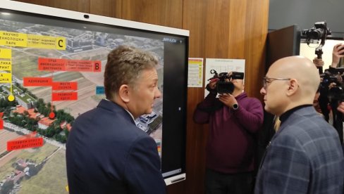 VUČEVIĆ U OBILASKU DATA CETRNA U KRAGUJEVCU Ovo je fabrika budućnosti, razumemo šta donosi i koje su prednosti za građane (VIDEO)