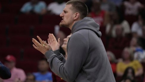 NIKOLA JOKIĆ GLEDA I NE VERUJE! Nećete nikada pogoditi šta su Kinezi poklonili Srbinu
