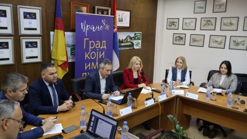 POMOĆ PRIVATNIM PREDUZETNICIMA U VRANJU: Dobiće po 250 000 dinara