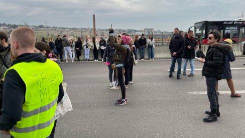 TEROR BLOKADERA NAD GRAĐANIMA: Blokiraju mostove u Beogradu - Sve iz čiste obesti i arogancije!