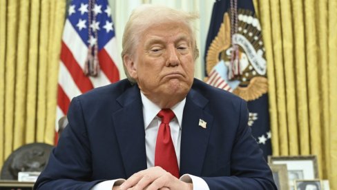 БЕЛА КУЋА УПУТИЛА ОШТАР ДЕМАТ: Трамп не разматра његову смену
