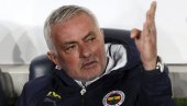 NOVO POJAČANJE ZA MURINJA! Fenerbahče Portugalcu doveo supertalentovanog fudbalera iz Salzburga
