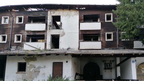СВЕДОК СТВАРАЊА И ОЧУВАЊА РЕПУБЛИКЕ СРПСКЕ: Ратна војна болница “Коран” на Палама од 4. априла 1992. па до данас СВЕДОК СТВАРАЊА И ОЧУВАЊА РЕПУБЛИКЕ СРПСКЕ: Ратна војна болница “Коран” на Палама од 4. априла 1992. па до данас