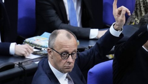 МЕРЦ УПОЗОРАВА: Европа мора да научи језик тврде моћи