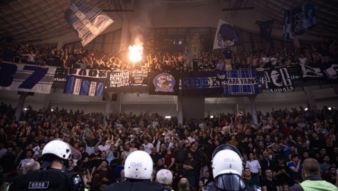 CRNOGORCI, SRAM VAS BILO! Evo čime su gađani košarkaši Crvene zvezde u Podgorici