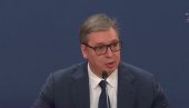 ПРЕДСЕДНИК СРБИЈЕ НА ЛИЦУ МЕСТА: Вучић обилази породице које су остале без домова у пожарима у Топлици и Јабланичком округу