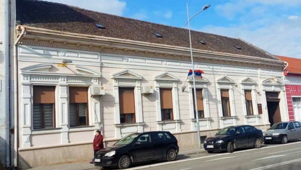 ХРАНИТЕЉИ И ЗА СТАРЕ: Центар за социјални рад у Вршцу, једини у Војводини, збрињава и децу и одрасле ХРАНИТЕЉИ И ЗА СТАРЕ: Центар за социјални рад у Вршцу, једини у Војводини, збрињава и децу и одрасле