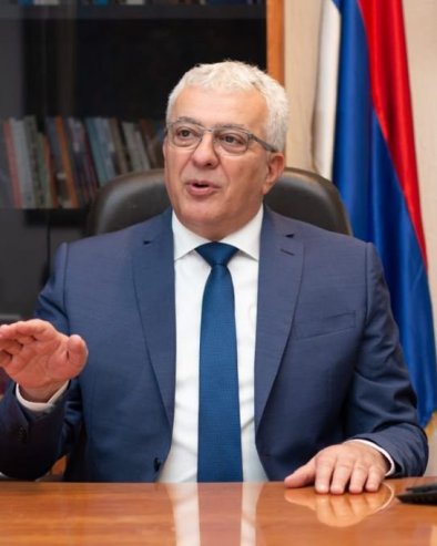 ОГЛАСИО СЕ ПРЕДСЕДНИК СКУПШТИНЕ ЦГ: Мандић тражи хитну седницу Савета за одбрану и безбедност због хапшења Кнежевића