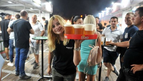 ЈЕДАН ОД НАЈВЕЋИХ ФЕСТИВАЛА ПИВА У РЕГИОНУ: Beer Fest већ више од две деценије привлачи туристе из целог света (ФОТО)