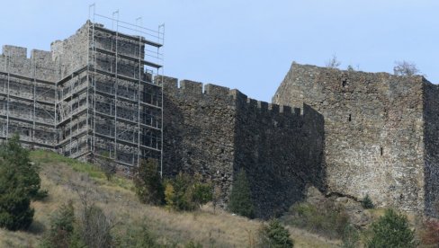 ТВРЂАВА ОДОЛЕВА ВРЕМЕНУ: И ове године наставаљају се конзерваторски радови на Магличу ТВРЂАВА ОДОЛЕВА ВРЕМЕНУ: И ове године наставаљају се конзерваторски радови на Магличу