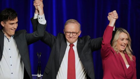 ALBANEZ PONOVO IZABRAN ZA PREMIJERA AUSTRALIJE: Prvi pobednik uzastopnog trogodišnjeg mandata u poslednjih 20 godina (FOTO) ALBANEZ PONOVO IZABRAN ZA PREMIJERA AUSTRALIJE: Prvi pobednik uzastopnog trogodišnjeg mandata u poslednjih 20 godina (FOTO)