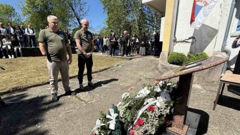 ŽIVOT DAO ZA OTADŽBINU: Obeleženo 26 godina od pogibije Živana Petrovića iz Gračaca na KiM