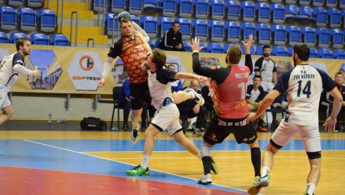 OKRŠAJ ZA FINALE: Sutra u Kraljevu „majstorica“ rukometaša Metalca i Loznice