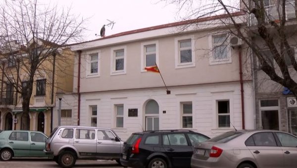 ЛАНИ 633 ПРИЈАВЕ НАСИЉА НАД ДЕЦОМ: Родитељи упозоравају да неки случајеви нису пријављени ЛАНИ 633 ПРИЈАВЕ НАСИЉА НАД ДЕЦОМ: Родитељи упозоравају да неки случајеви нису пријављени