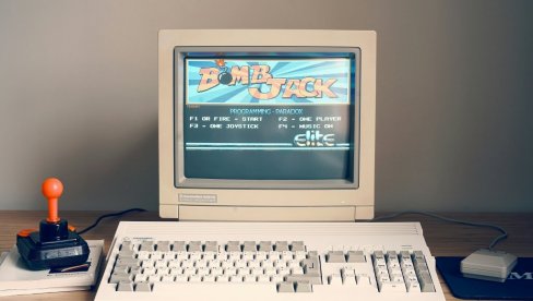 COMMODORE 64 RAZGOVARAO SA CHATGPT: Italijani uspeli da učine nemoguće COMMODORE 64 RAZGOVARAO SA CHATGPT: Italijani uspeli da učine nemoguće