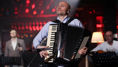 АЛЕКСАНДАР АЦА СОФРОНИЈЕВИЋ У ВЕЛИКОМ ИНТЕРВЈУУ ЗА НОВОСТИ: Себе сам градио кроз успоне и падове (ФОТО)