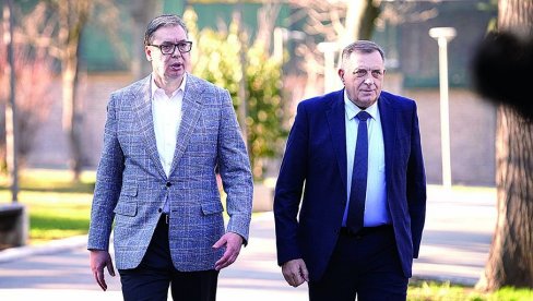 ВУЧИЋ ИДЕ У МОСКВУ УКОЛИКО СЕ ОПОРАВИ: Аналитичари немају дилему да је председник спреман да одржи реч ВУЧИЋ ИДЕ У МОСКВУ УКОЛИКО СЕ ОПОРАВИ: Аналитичари немају дилему да је председник спреман да одржи реч