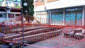 УКЛОЊЕНИ ОШТЕЋЕНИ СТУБОВИ: Поново несметани прилаз локалима у центру Краљева