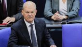 СНИМАК КОЈИ ЈЕ ОБИШАО СВЕТ: Овако је реаговао Олаф Шолц након Мерцовог дебакла (ВИДЕО) СНИМАК КОЈИ ЈЕ ОБИШАО СВЕТ: Овако је реаговао Олаф Шолц након Мерцовог дебакла (ВИДЕО)