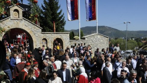 СВЕТИЊА КАО ЛУКА СПАСЕЊА: Слава Ђурђевих ступова у Беранама, 812. од настанка