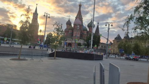ШТО МАЊЕ РАКЕТА ДОБИЈУ, ТО ЈЕ БЛИЖИ КРАЈ: Кремљ о обустави испорука америчког оружја Кијеву
