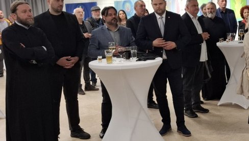 СЈЕДИЊЕНИ У ЧУДОТВОРЦУ: У Ниикшћу почели традиционални Дани Светог Василија Острошког СЈЕДИЊЕНИ У ЧУДОТВОРЦУ: У Ниикшћу почели традиционални Дани Светог Василија Острошког