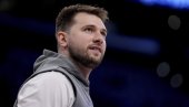 AU, ŠTA JE OVO? Luka Dončić se prepolovio! U Dalasu gledaju i ne veruju (FOTO) AU, ŠTA JE OVO? Luka Dončić se prepolovio! U Dalasu gledaju i ne veruju (FOTO)