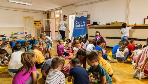 ПОСЛЕ РУЧКА - ФАЈРОНТ: Генерални штрајк у бањалучким вртићима, ограничен рад у 32 установе од 6 до 12 часова. Траже повећање 20 одсто ПОСЛЕ РУЧКА - ФАЈРОНТ: Генерални штрајк у бањалучким вртићима, ограничен рад у 32 установе од 6 до 12 часова. Траже повећање 20 одсто