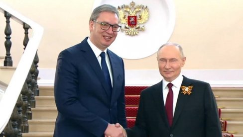 SLOBODARSKI LIDERI NA OKUPU: Vučić rame uz rame sa Sijem, Putinom, Ficom - ovo je srpski ponos (FOTO) SLOBODARSKI LIDERI NA OKUPU: Vučić rame uz rame sa Sijem, Putinom, Ficom - ovo je srpski ponos (FOTO)