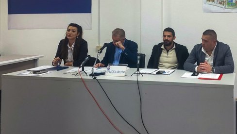 ПОЛИТИЧКА КРИЗА У ГАЦКУ: Седница прекинута, покренута иницијатива за смену председника скупштине ПОЛИТИЧКА КРИЗА У ГАЦКУ: Седница прекинута, покренута иницијатива за смену председника скупштине