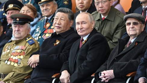 RUSKI MEDIJI BRUJE: Evo šta su radili Putin i Si tokom Parade pobede