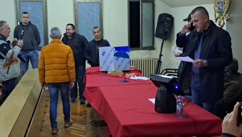 ШАВНИК КАО КАМИЧАК: Напредовање ка ЕУ путу условљено и изборном реформом