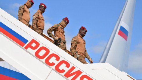 НАЈМОЋНИЈИ САВЕЗНИК У АФРИЦИ: Путин послао специјални авион НАЈМОЋНИЈИ САВЕЗНИК У АФРИЦИ: Путин послао специјални авион