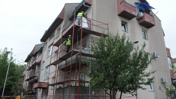 ОДОБРЕНО 18 ПРОЈЕКАТА: За пројекте одржавања зграда Краљевчани издвојили 30 милиона ОДОБРЕНО 18 ПРОЈЕКАТА: За пројекте одржавања зграда Краљевчани издвојили 30 милиона