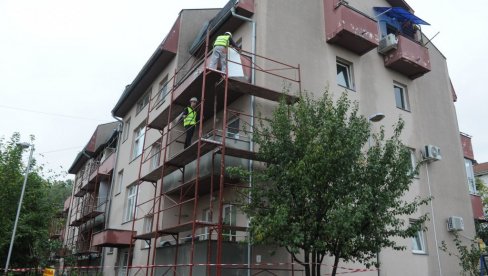 ОДОБРЕНО 18 ПРОЈЕКАТА: За пројекте одржавања зграда Краљевчани издвојили 30 милиона ОДОБРЕНО 18 ПРОЈЕКАТА: За пројекте одржавања зграда Краљевчани издвојили 30 милиона