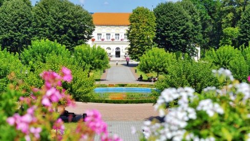 ВОДА ИЗ ОВЕ БАЊЕ ПРОГЛАШЕНА ЗА НАЈКВАЛИТЕТНИЈУ У ЦЕЛОЈ ЈУГОСЛАВИЈИ: Цене смештаја од 2.000 динара ВОДА ИЗ ОВЕ БАЊЕ ПРОГЛАШЕНА ЗА НАЈКВАЛИТЕТНИЈУ У ЦЕЛОЈ ЈУГОСЛАВИЈИ: Цене смештаја од 2.000 динара