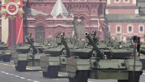 RUSIJA MODERNIZUJE TENK KOJI JE “PROBUŠIO” ABRAMSA: Najsavremenija zaštita od dronova, oklop, nova municija... (VIDEO)