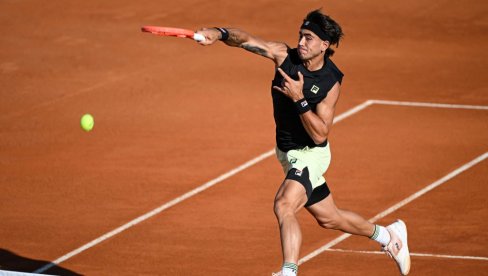 ARGENTINAC JE OPASNIJI NA ŠLJACI: Mikelsen ima protivnika po meri! ARGENTINAC JE OPASNIJI NA ŠLJACI: Mikelsen ima protivnika po meri!