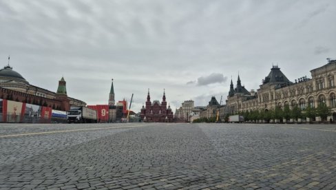 ЦРВЕНИ ТРГ У МОСКВИ И ДАЉЕ ЗАТВОРЕН: Ево како изгледа након Параде победе (ВИДЕО)